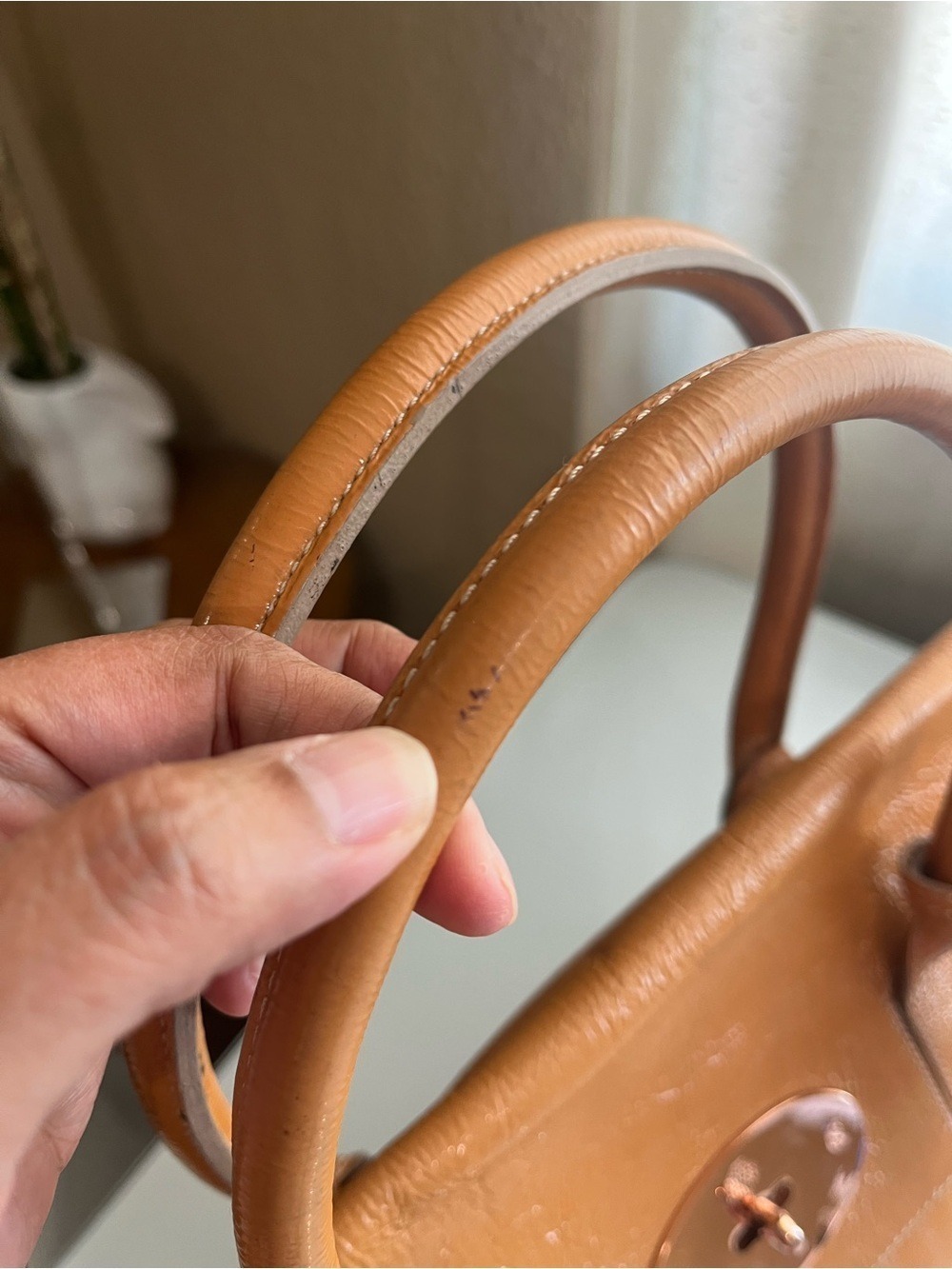 MULBERRY GLOSSY WRINKLED PATENT WARM CARAMEL/TAN LEATHER BAYSWATER - Picture 4 of 16